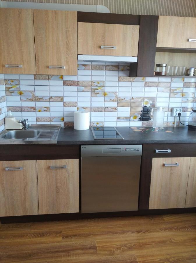 Apartmenti Saules Sturis Ventspils Buitenkant foto
